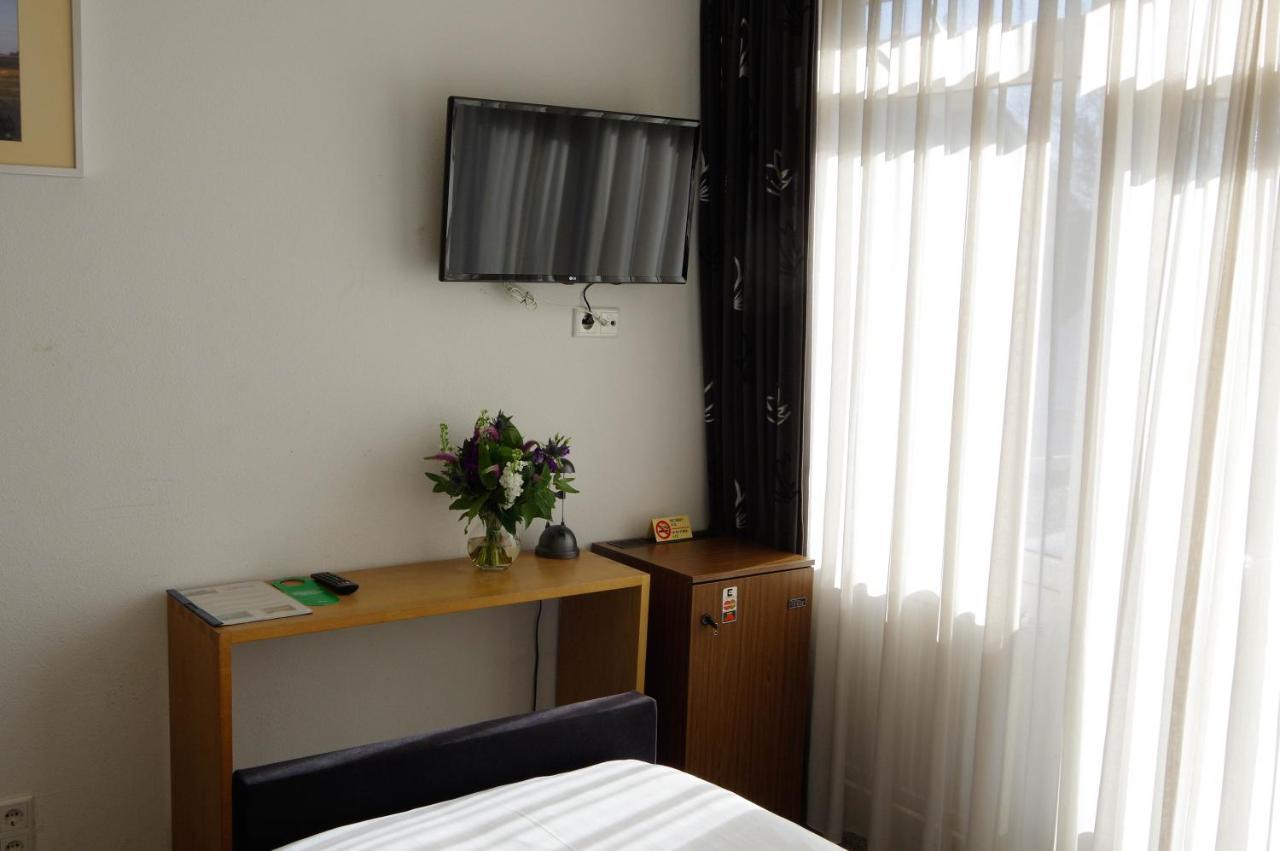 Hotel And Restaurant Van Saaze Kraggenburg Екстер'єр фото