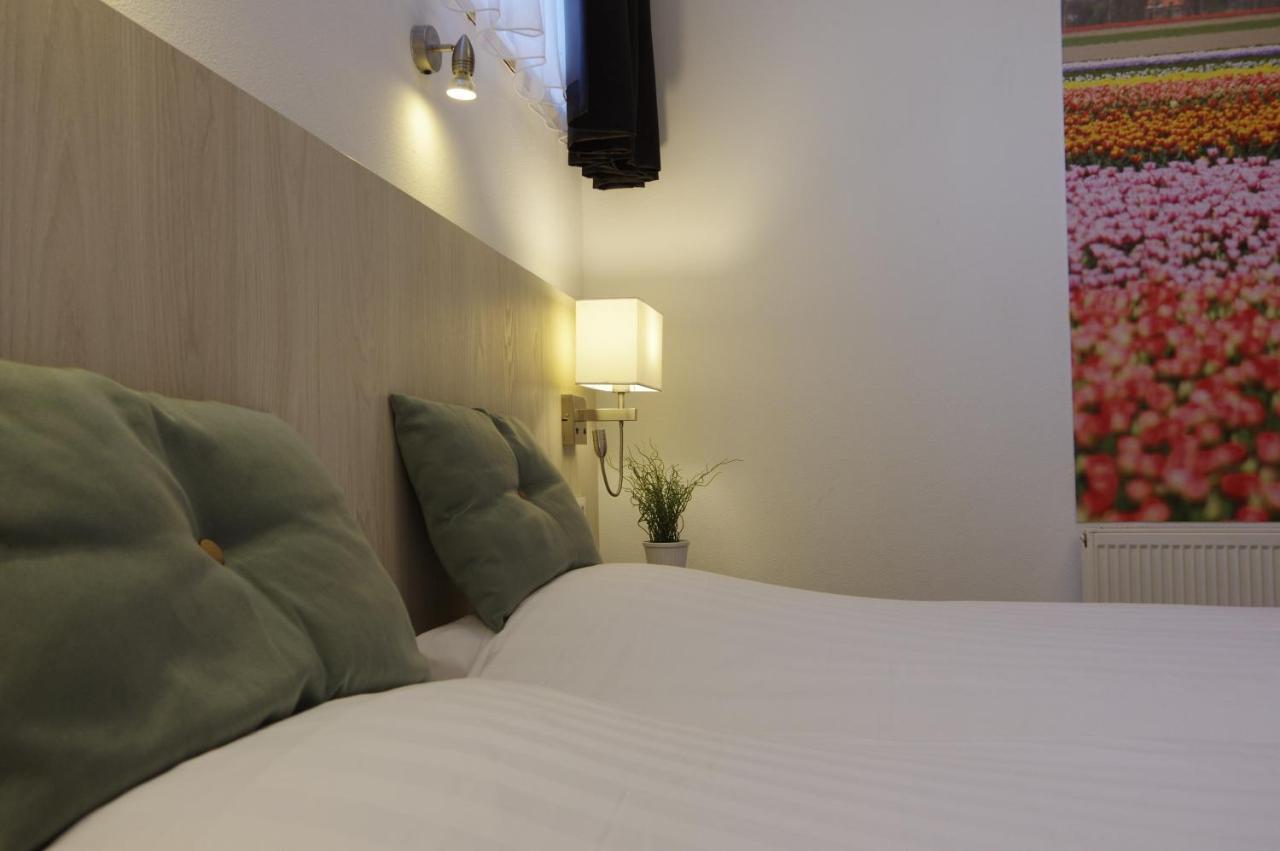 Hotel And Restaurant Van Saaze Kraggenburg Екстер'єр фото