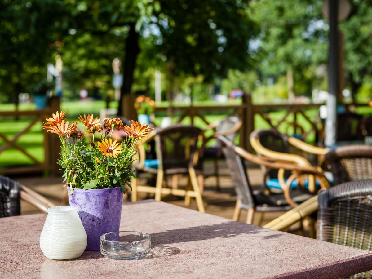 Hotel And Restaurant Van Saaze Kraggenburg Екстер'єр фото